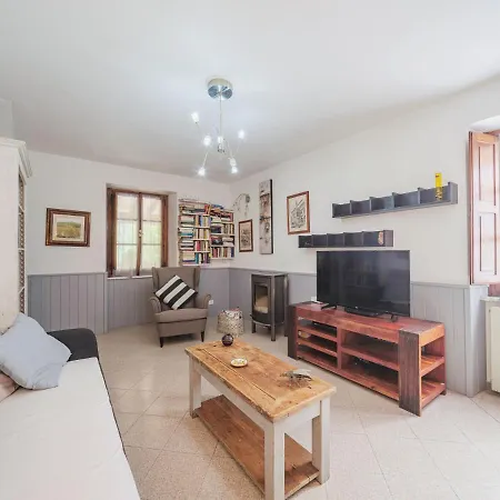Locazione Turistica La Grande Aia Casa vacanze *